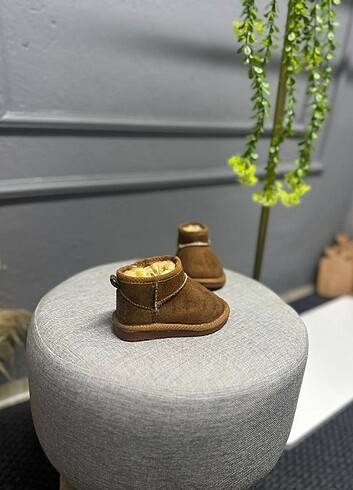 Ugg Cocuk ugg. 21/35 arasi.mevcuttur