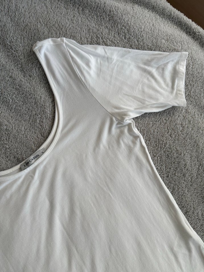 Beyaz Kadın Yarım Kollu Yuvarlak Yaka Basic Tişört - Görsel 3