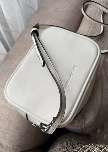 Calvin Klein Beyaz Deri Kadın Çapraz Çanta - Görsel 2