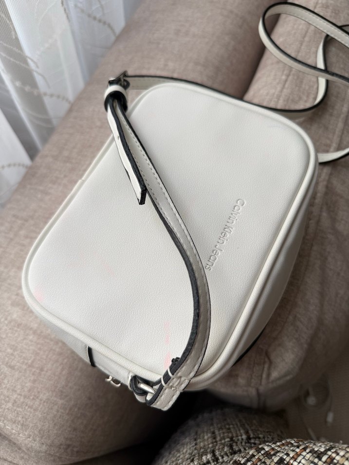 Calvin Klein Beyaz Deri Kadın Çapraz Çanta - Görsel 2