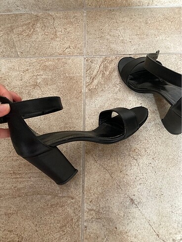 37 Beden siyah Renk Kalın Topuklu Ayakkabı
