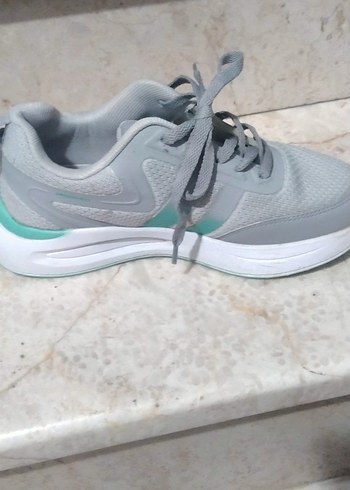 Gri Elastik Bağcıklı Kadın Spor Ayakkabı - Görsel 3