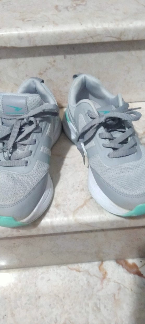 Gri Elastik Bağcıklı Kadın Spor Ayakkabı - Görsel 2