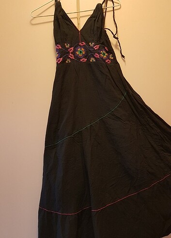 Diğer Butik yazmanın işli elbisesi.