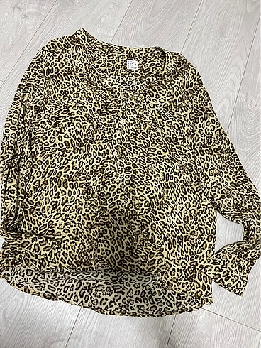 Diğer Leoparı gömlek