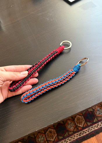 Diğer Renkli El Yapımı Anahtarlık