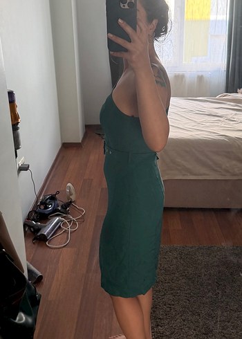 Yeşil Uzun Askılı Kemerli Kadın Elbise - Görsel 4