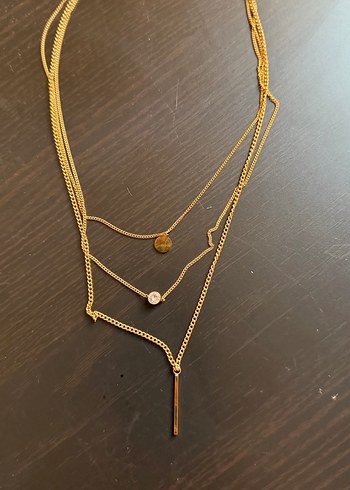 Zincir Detaylı Altın Rengi Kadın Kolye - Görsel 2