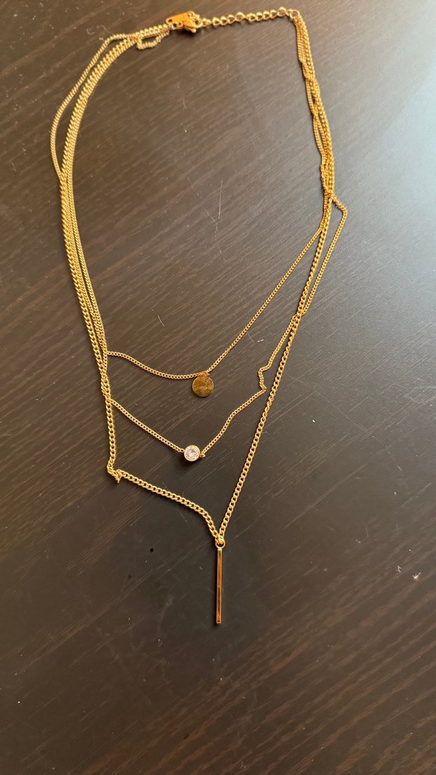 Zincir Detaylı Altın Rengi Kadın Kolye - Görsel 2