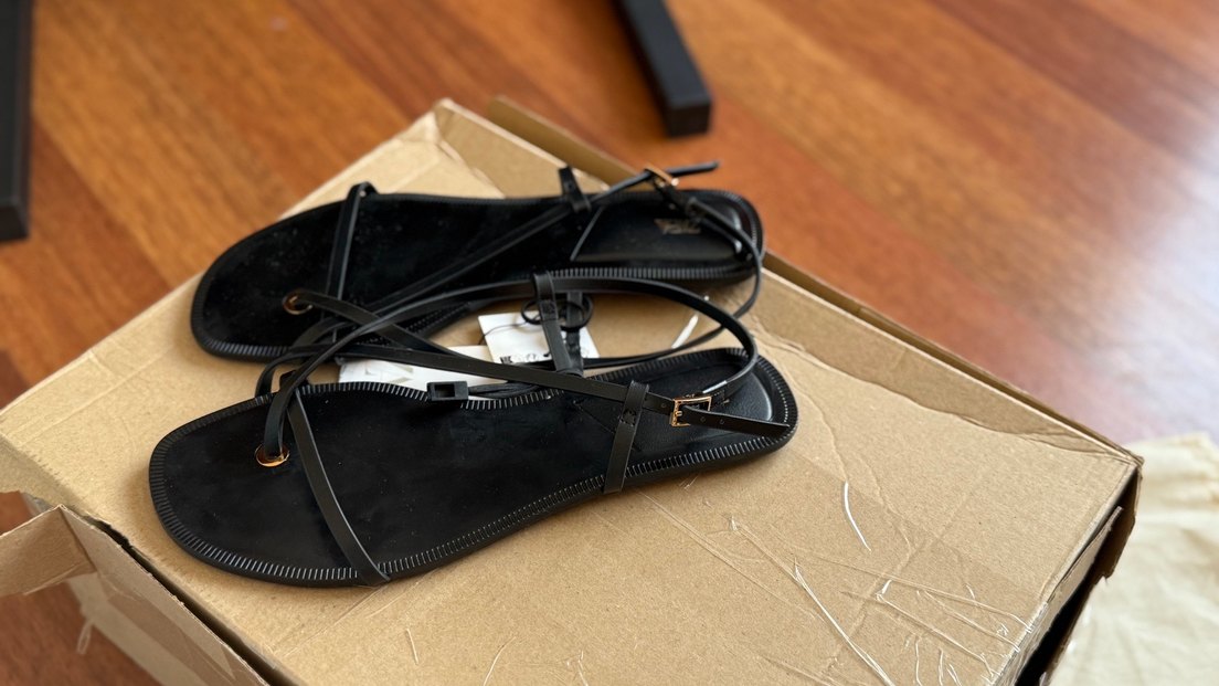 Zara Tokalı Siyah Kadın Sandalet - Görsel 2