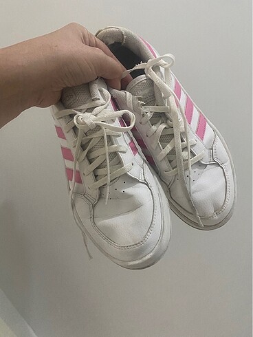 Adidas orijinal kullanılmış bi ürün