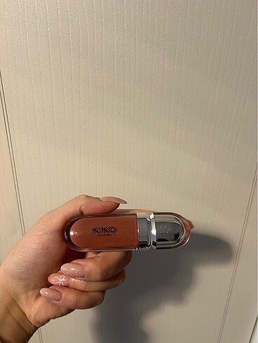 Beden çeşitli Renk Kiko gloss 20 chestnut