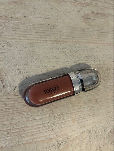 Beden Kiko gloss 20 chestnut