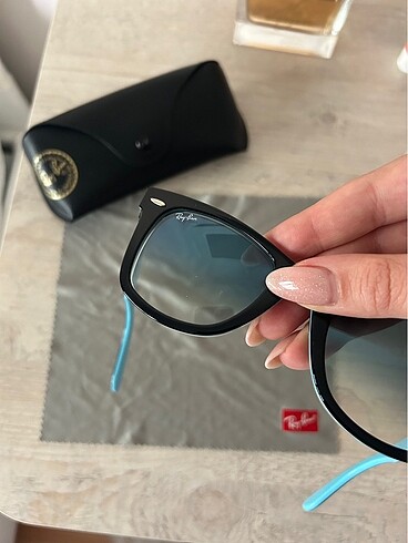 Beden Rayban Gözlük