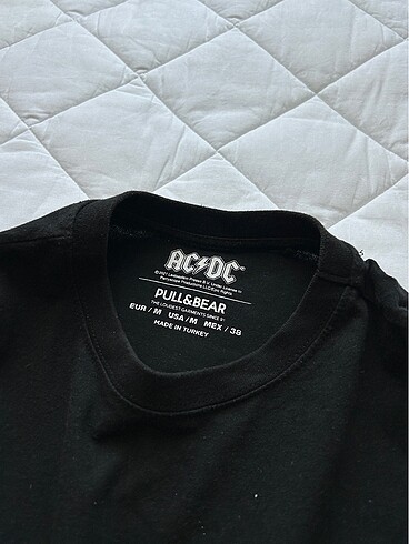 Pull and Bear ACDC Tshirt