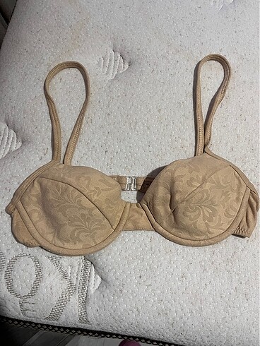 Bikini üstü