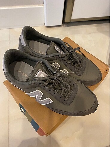 New balance spor ayakkabi