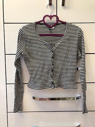 H&M çizgili crop üst