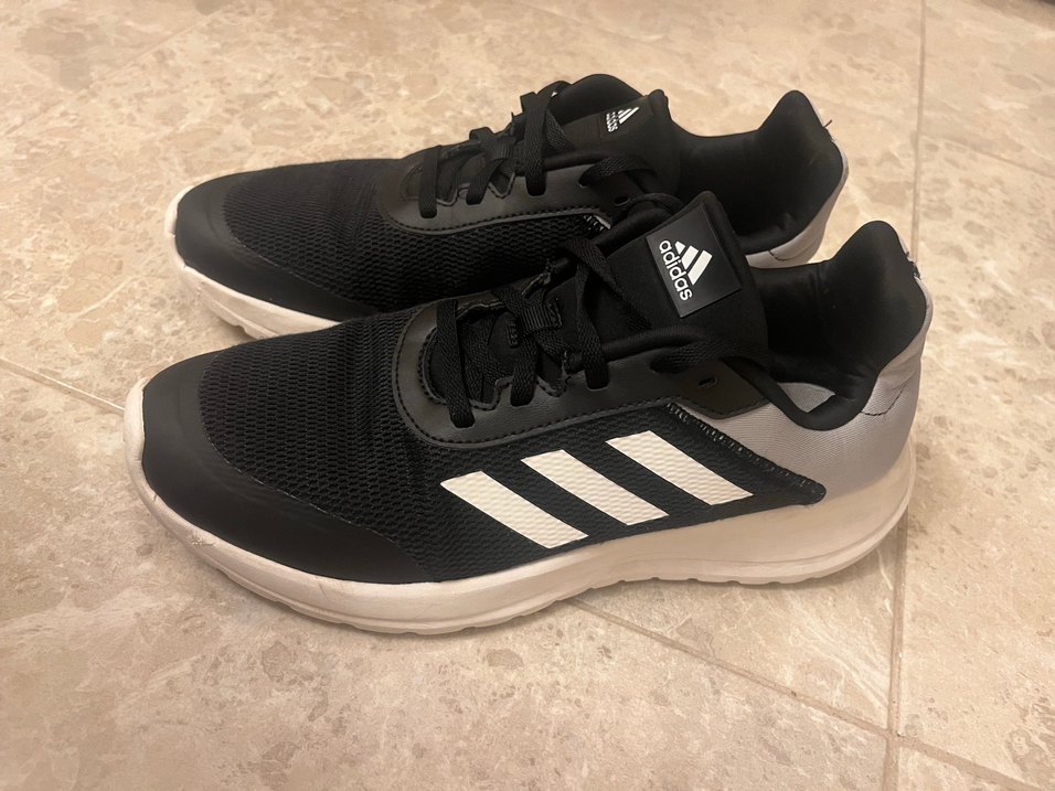 Siyah Adidas spor ayakkabı - Görsel 2