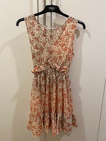 Stradivarius çiçekli elbise