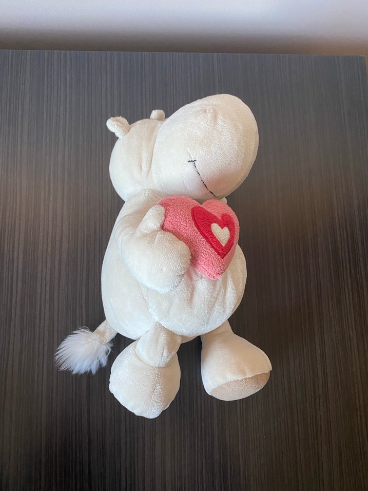 Kalp Detaylı Bej Peluş Oyuncak - Görsel 3