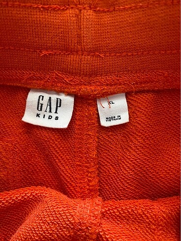 Gap GAP orijinal turuncu rengi şort 12-13 yaş