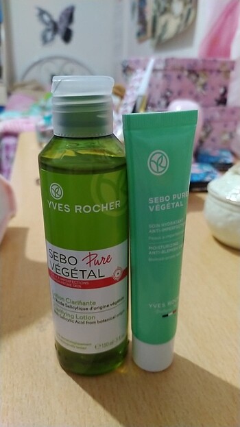 Yves rocher aknelli ciltler için tonik ve nemlendirici krem