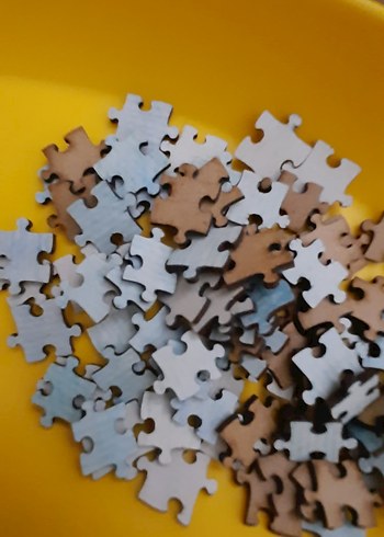  Beden 3000 Parça AHŞAP PUZZLE parçaları tam kutusulya gönderilecek.