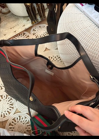 Siyah Deri Gucci Kadın large boy Omuz Çantası ithal üründür - Görsel 5