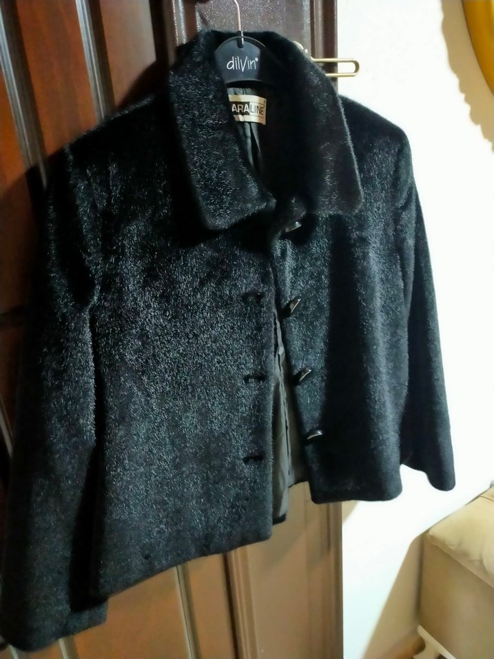 Düğmeli Siyah Midi Kadın Kaban - Görsel 2