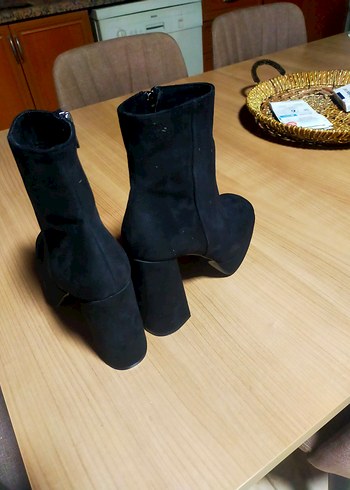 Siyah Lastikli Blok Topuk Kadın Bot - Görsel 5