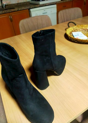 Siyah Lastikli Blok Topuk Kadın Bot - Görsel 6