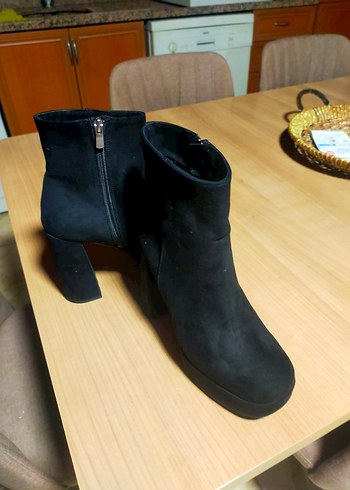 Siyah Lastikli Blok Topuk Kadın Bot - Görsel 3