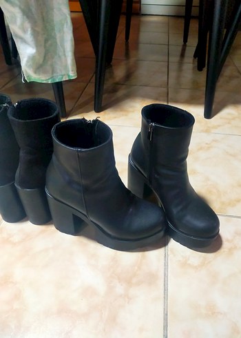 Siyah Deri Kadın Topuklu Bot - Görsel 3