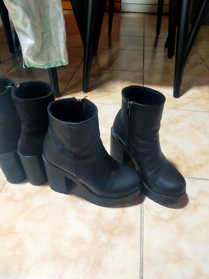 Siyah Deri Kadın Topuklu Bot - Görsel 3