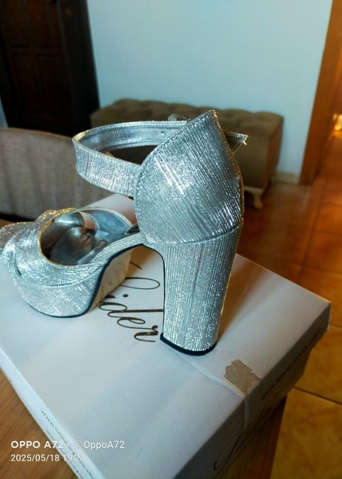 Sifir bir kez giyildi  - Görsel 3