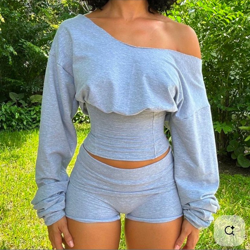 Siyah Straplez Uzun Kollu Mini Atletik Üst - Görsel 2