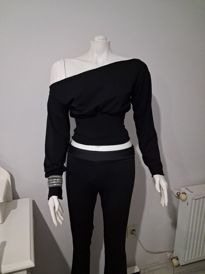 Siyah Straplez Uzun Kollu Mini Atletik Üst - Görsel 5