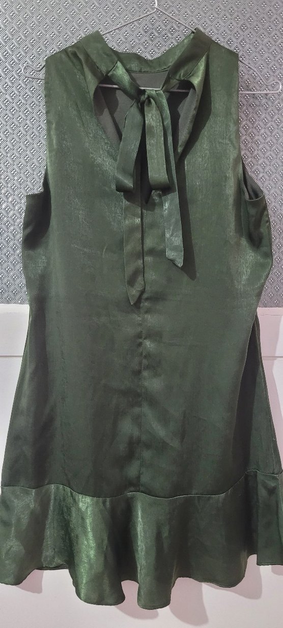 trendyol Kolsuz V Yakalı Uzun Yeşil Kadın Abiye Elbise - Görsel 2