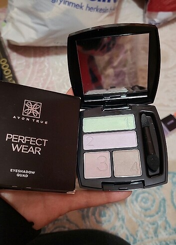 Avon Avon perfect wear 4 lu far