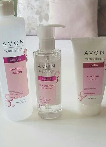 Beden Renk Avon hassas ciltler için temizleme seti