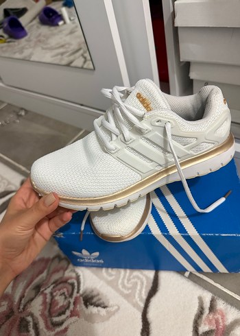 37 Beden beyaz Renk Beyaz Adidas Kadın Spor Ayakkabı