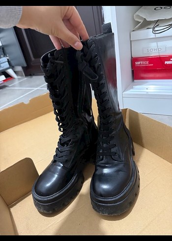 Siyah Bağcıklı Gotik Stiletto Topuklu Kadın Bot