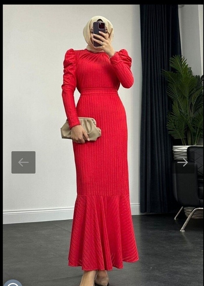 Kirmizi elbise - Görsel 4