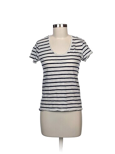 Mango T-shirt %70 İndirimli.