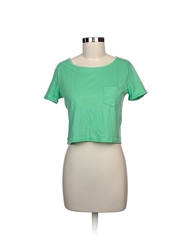 Only T-shirt %70 İndirimli.