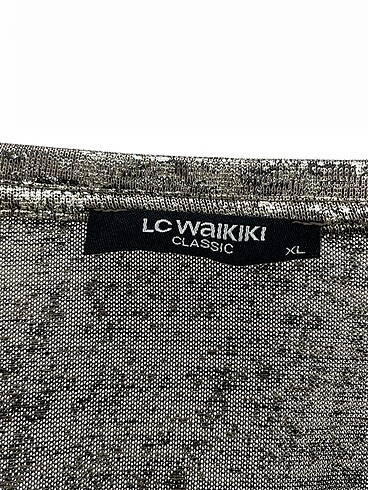 xl Beden çeşitli Renk LC Waikiki T-shirt %70 İndirimli.