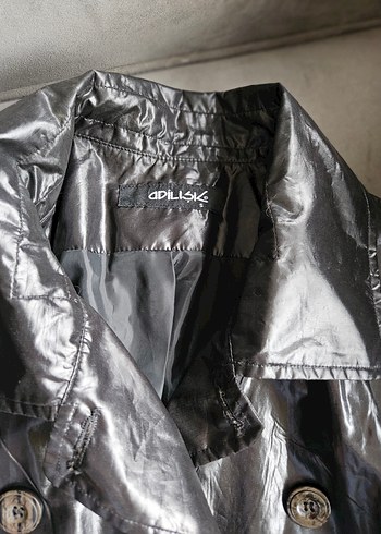 Siyah Parlak Deri Kadın Trençkot - Görsel 5