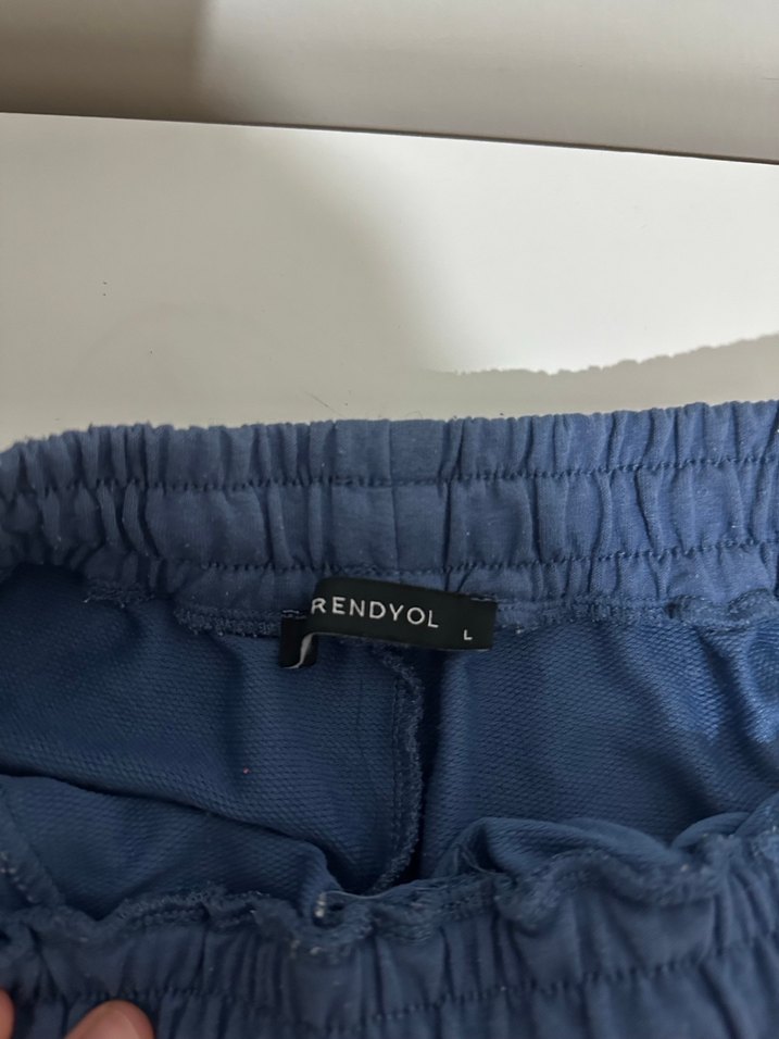 Fırfırlı Lacivert Mini Şort - Görsel 3