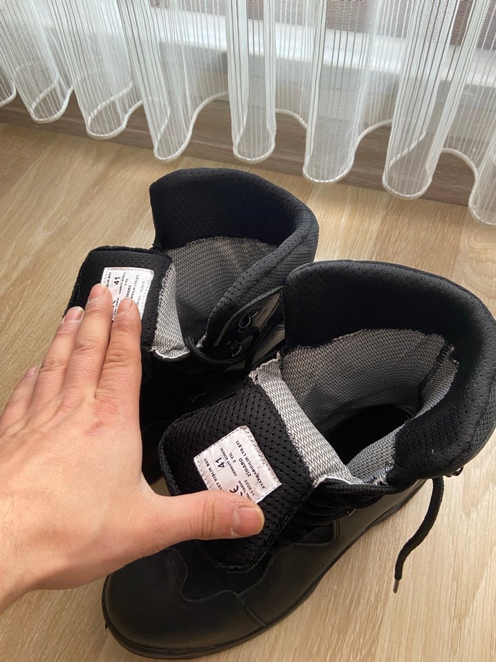 Siyah Bağcıklı su geçirmez özellikli deri bot orjinal - Görsel 2